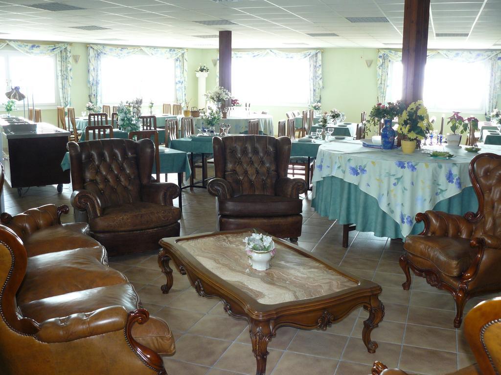 Hotel Villaclara Hospitalet De L'Infant Ngoại thất bức ảnh